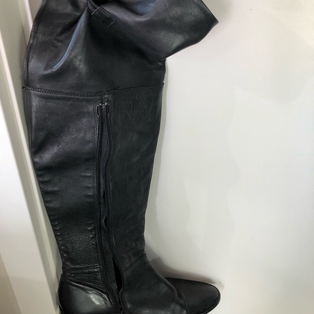 Boots - Picture 2 of 3